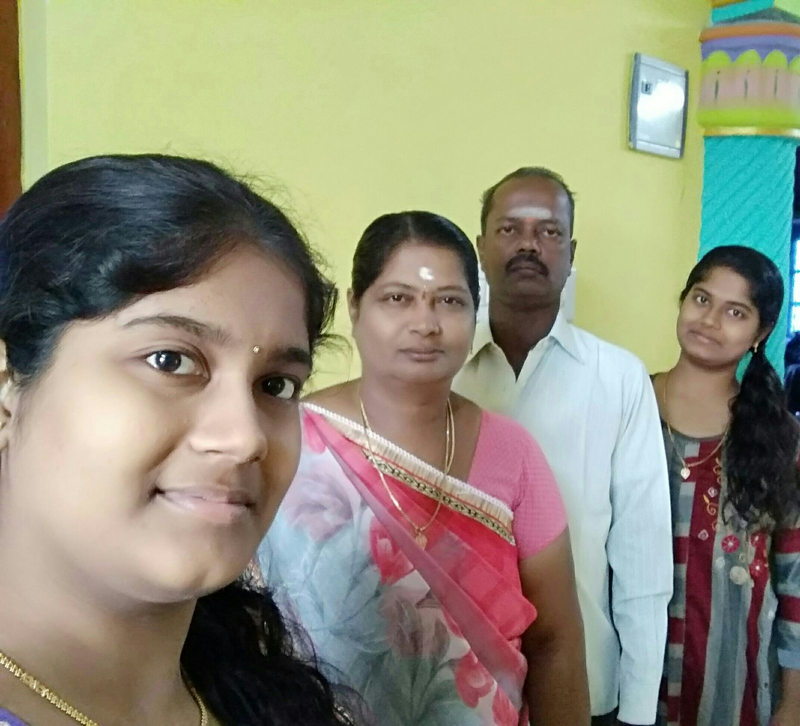 mareeswari with her family
