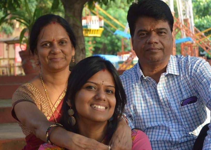 priyanka with her parents