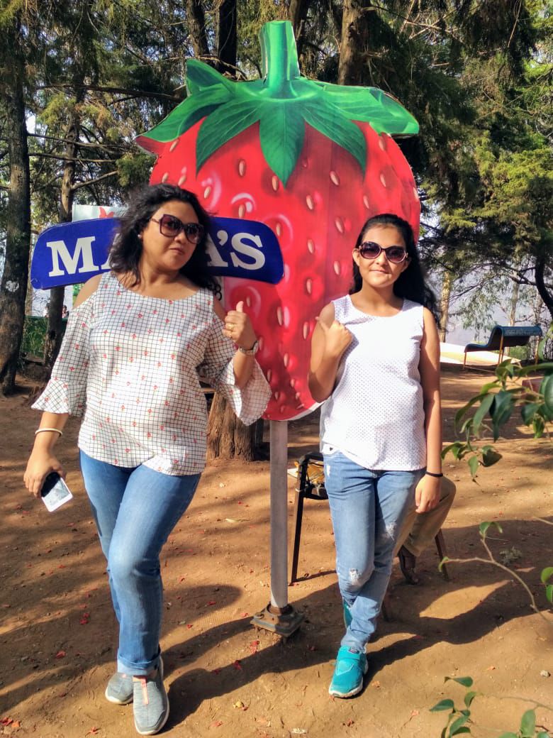 susmita travels with daughter