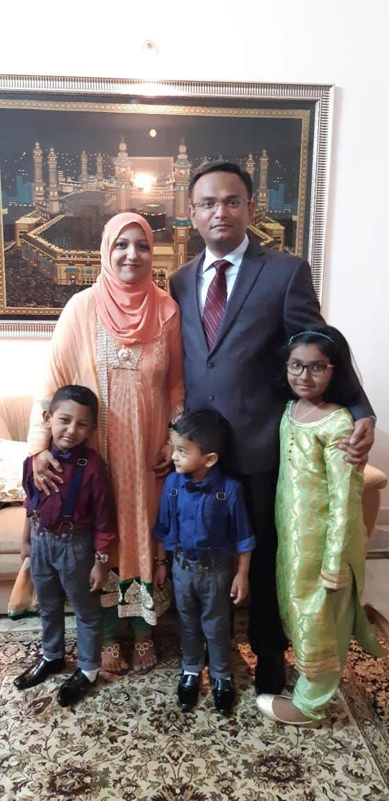 ayesha and her family of five