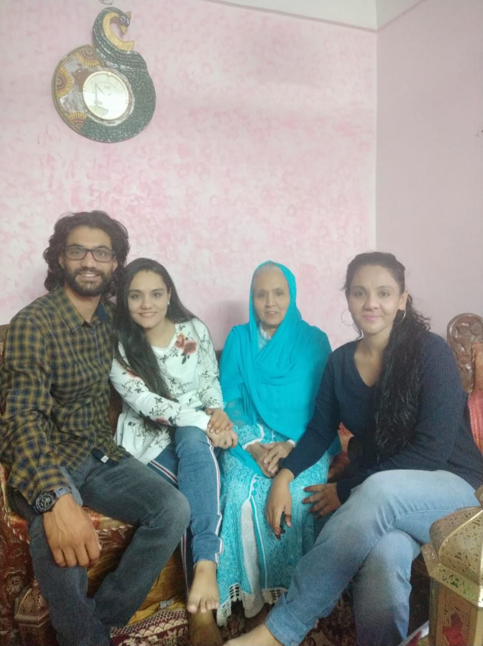 farnaz with family
